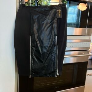 Black skirt with zipper detail